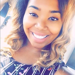 Meet your Posher, Whitney